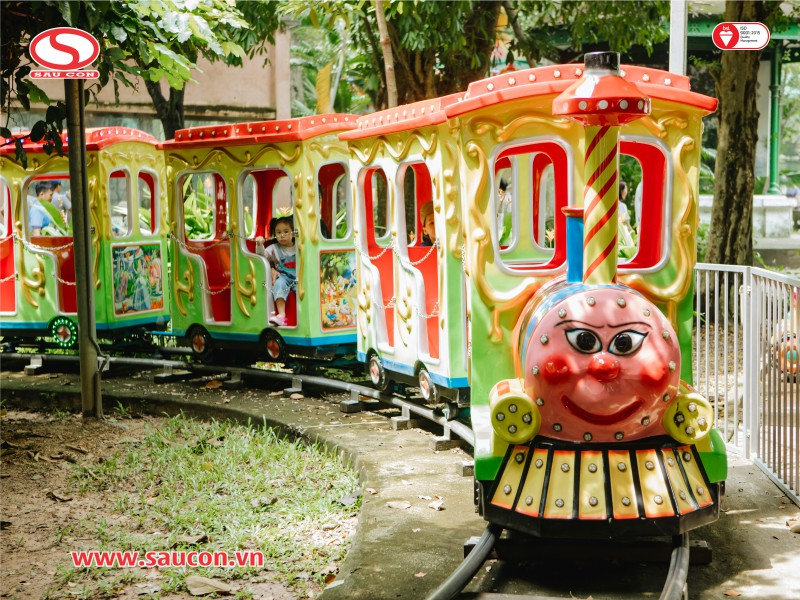 ชื่อเครื่องเล่น: Royal Train & Caribbean Boat